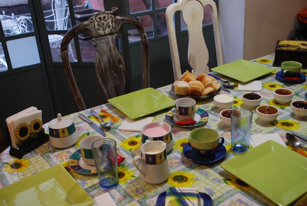 Petit El Vitraux Bed & Breakfast